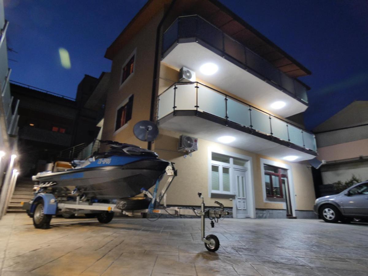 Apartment & Olive Oil Valuma 科佩尔 外观 照片