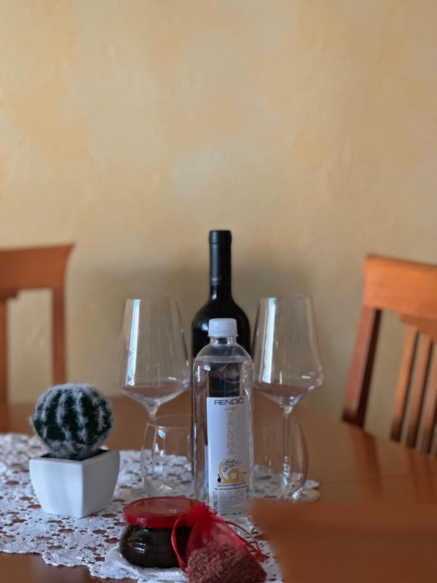 Apartment & Olive Oil Valuma 科佩尔 外观 照片